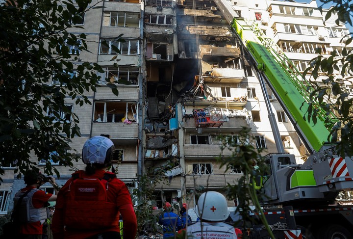 El ataque alcanzó también edificios residenciales. Foto: EFE